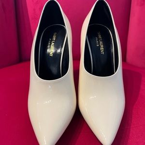 *NIB* SAINT LAURENT Cream Patent Pumps SZ 7